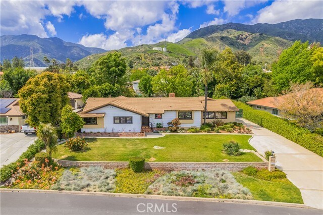 Foto principal - 2445 Ocean View Dr