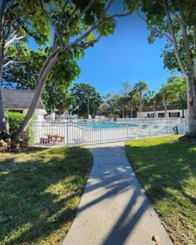 Foto del edificio - 4507 3rd Street Cir W