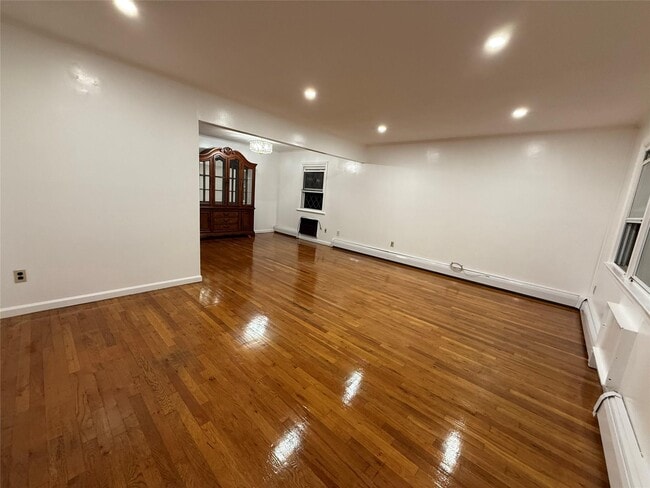 Building Photo - 86-14 235th Ct