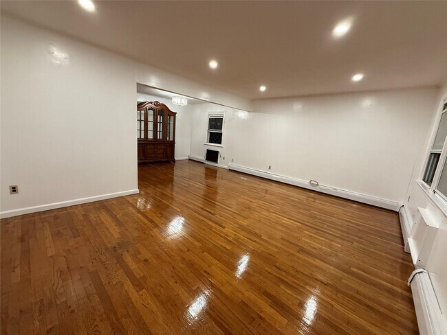 Foto del edificio - 86-14 235th Ct