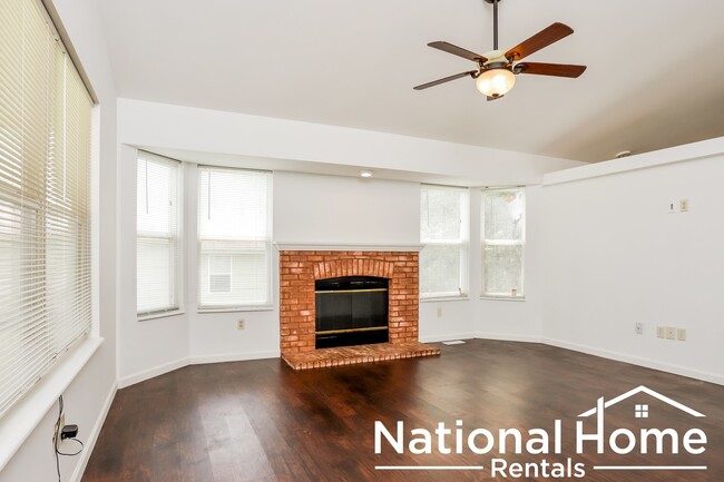 Building Photo - 14339 Jamestown Bay Dr