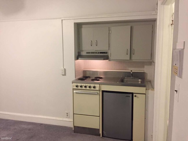 Building Photo - Studio, 1 bath  - 25 Pinckney St