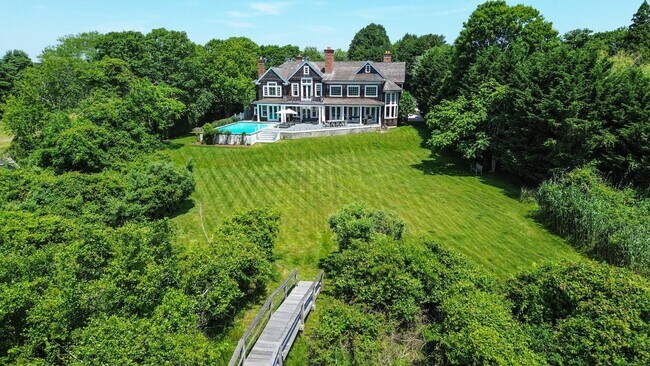 Foto del edificio - 936 Cobb Rd W