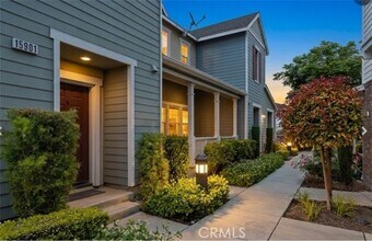 Building Photo - 15901 Fountain Ln