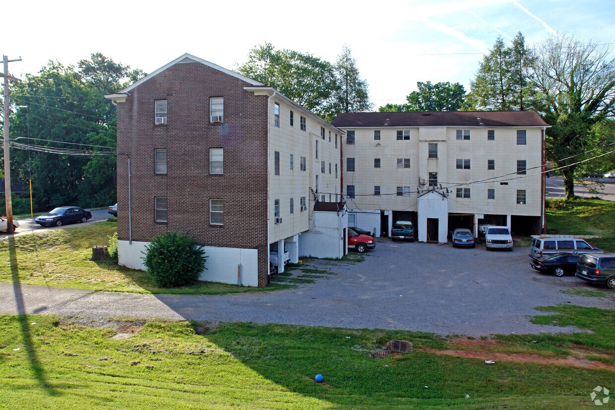 Building Photo - 123-133 Cunningham St