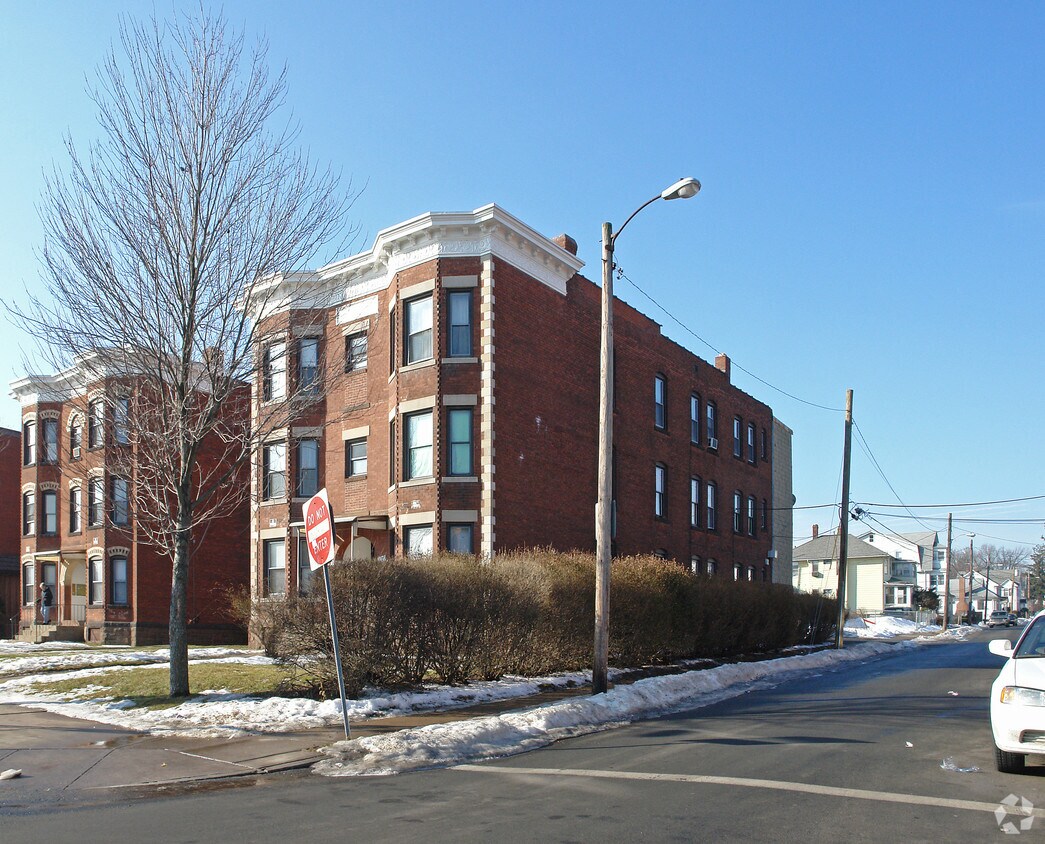 Foto del edificio - 359 Franklin Ave