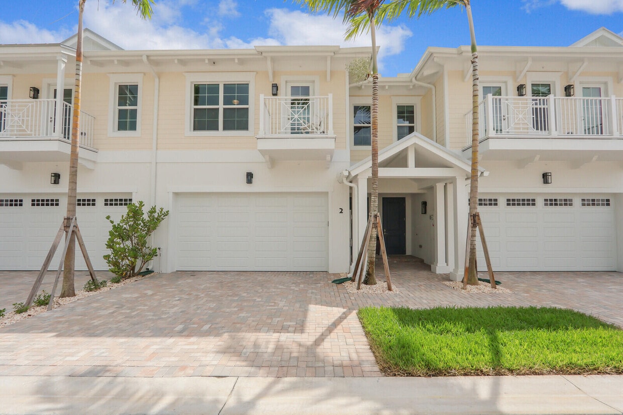 Foto principal - 120 Water Pointe Pl