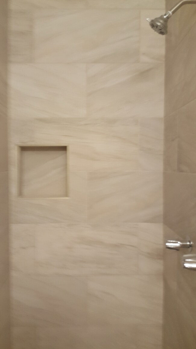 Building Photo - bedroom in Lynwood CA 90262