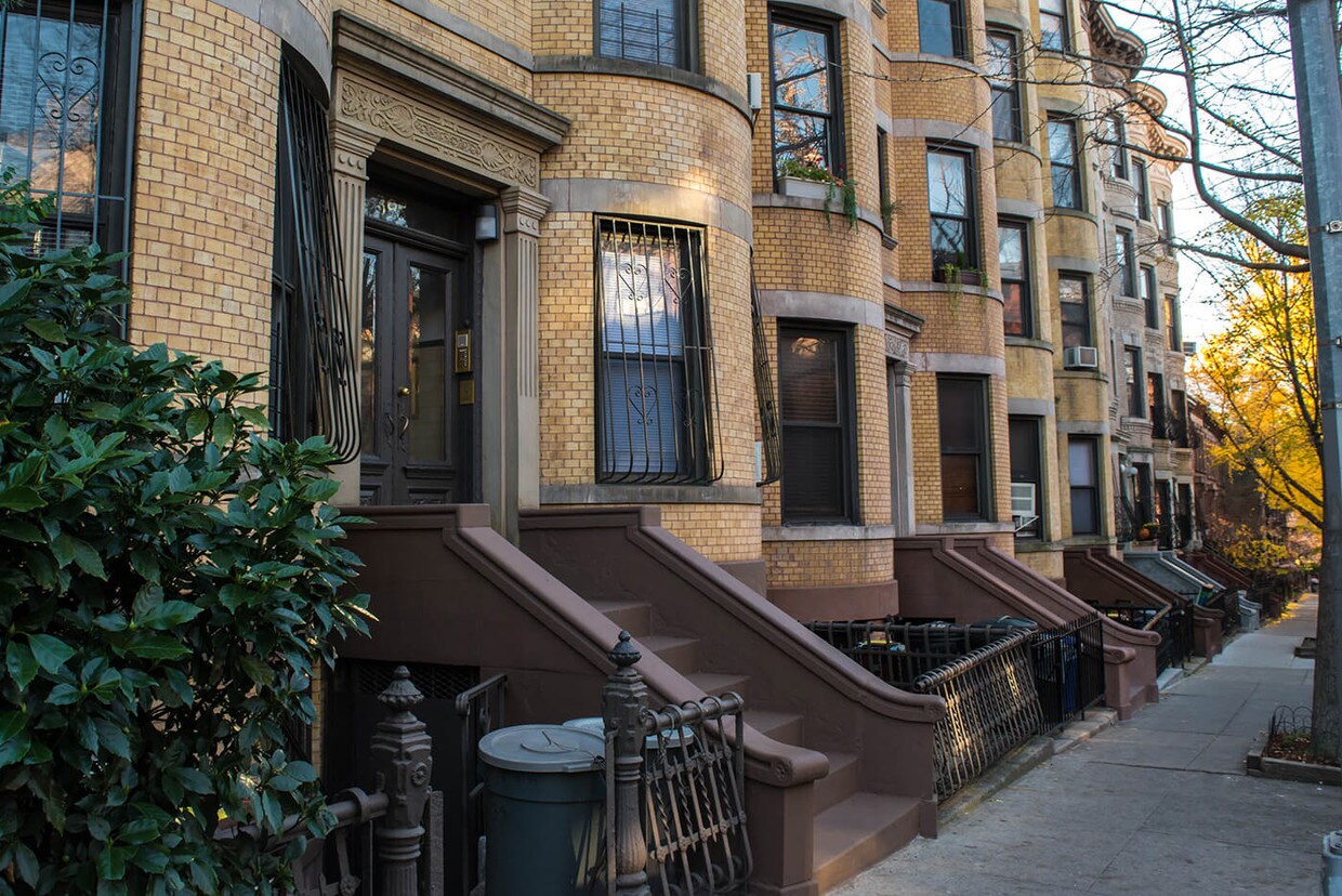 Primary Photo - 398 8th St
