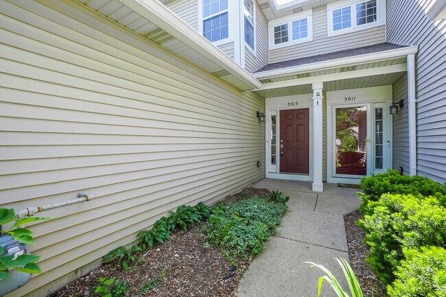 Building Photo - 3013 Kentshire Cir