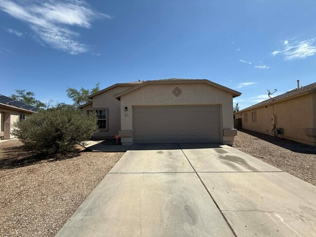 Building Photo - 6479 E Nelson Dr