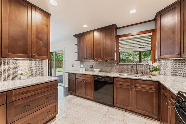 Foto del edificio - 3423 Bristlecone Trail