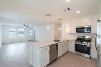 Building Photo - 31432 Moore Rd