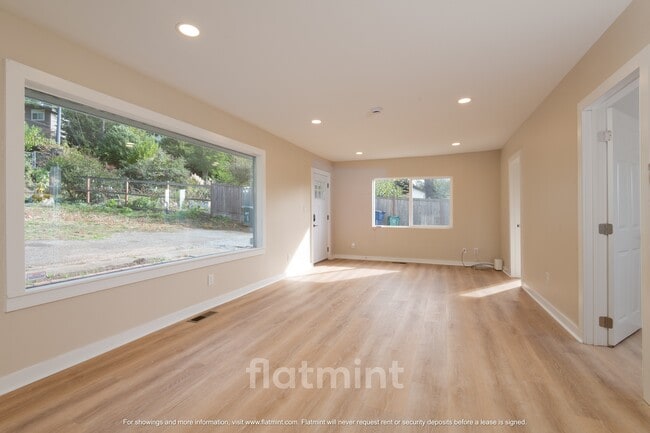 Building Photo - 6850 S 133rd St