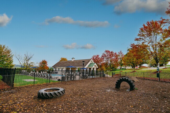 2025.10.08_MapleRidge_Parque para perros_003 (1) - Maple Ridge Townhomes