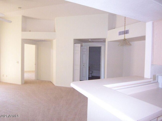 Foto del edificio - 1800 W Elliot Rd