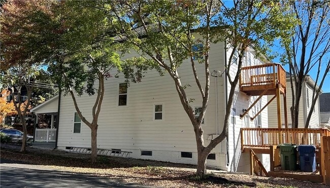 Building Photo - 559 Angier Ave NE