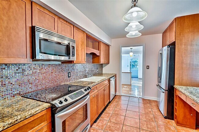 Foto del edificio - 725 NW 33rd Ave