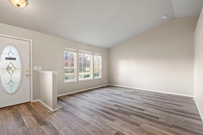 Foto del edificio - 1477 E Cougar Creek Dr