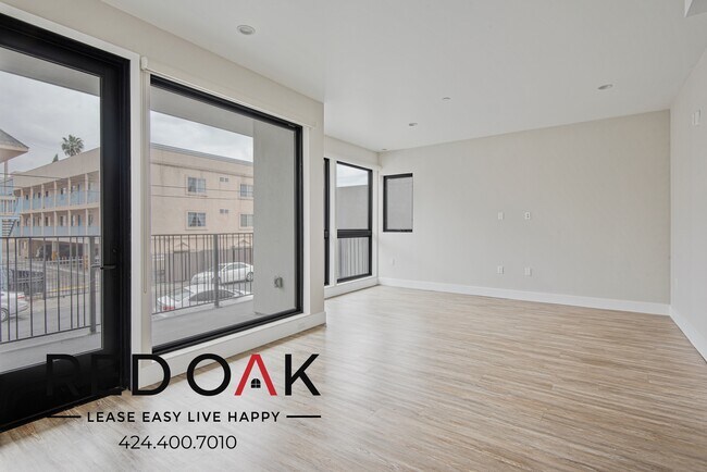 Foto del edificio - 1 Month Free Move-in Special! Stunning and...
