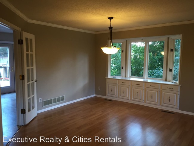 Building Photo - 4 br, 3 bath House - 9271 Lake Rd