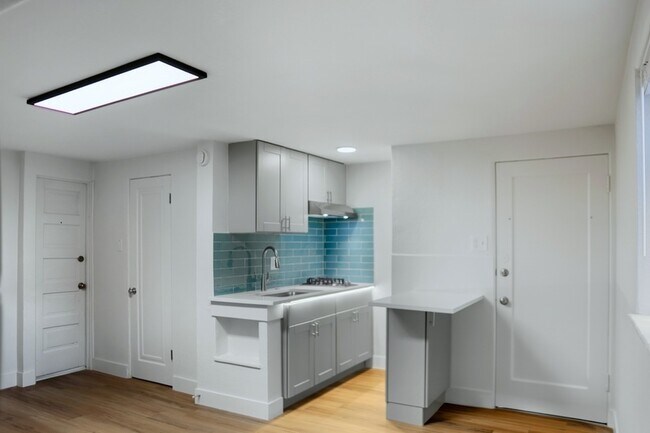 Photo - 1364 Lafayette St Apartment