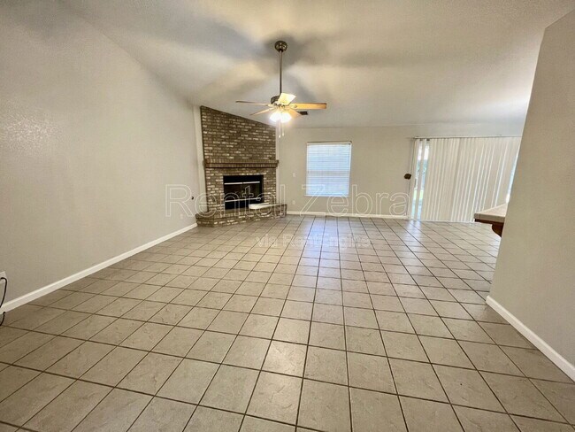 Foto del edificio - 1239 El Portal Dr