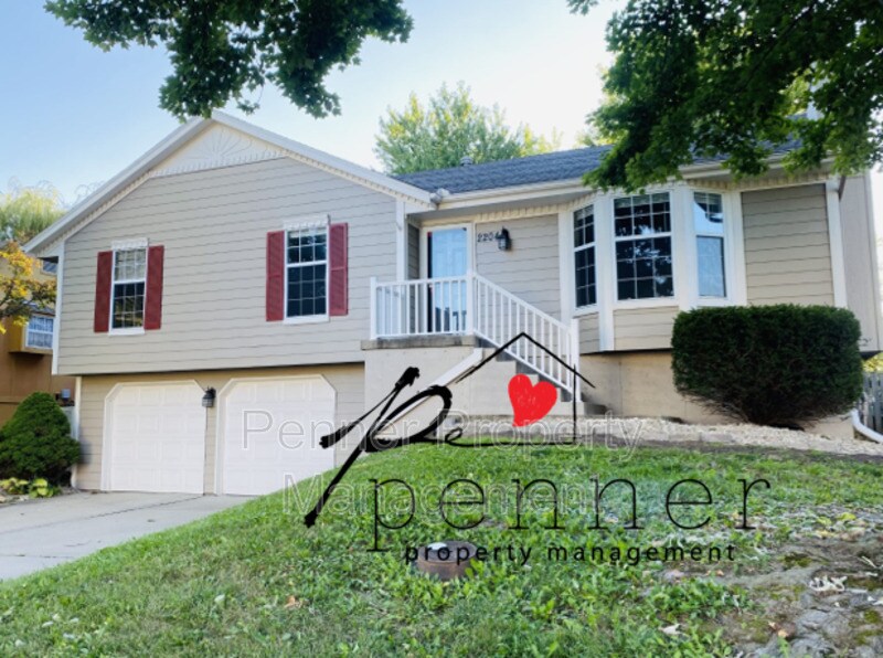 2204 NW Cove Ct, Blue Springs, MO 64015 House Rental in Blue Springs