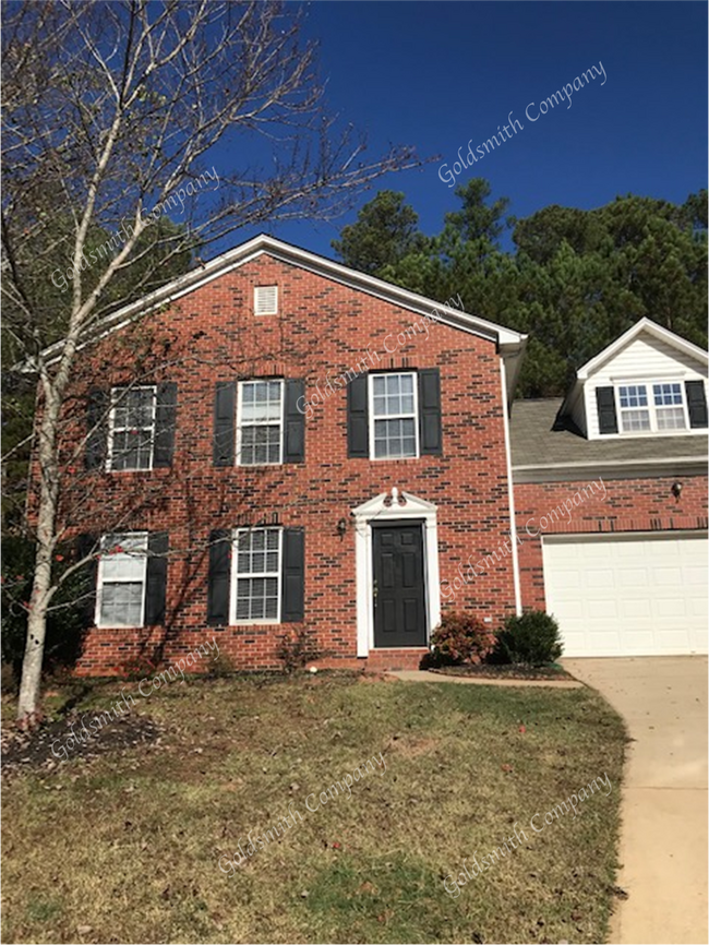 "Spacious 4-Bed Gem in Mauldin with Granite Kitchen & Cozy Fireplace!" - "Spacious 4-Bed Gem in Mauldin with Granite Kitchen & Cozy Fireplace!" Apartment