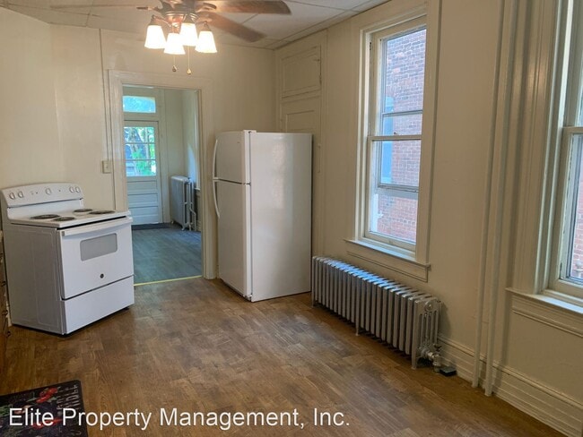 Building Photo - 5 br, 1 bath House - 610 W. King St.