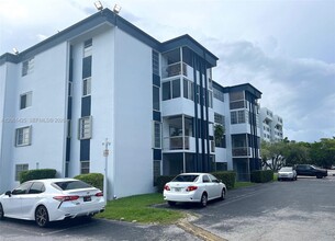 Building Photo - 9159 SW 77th Ave