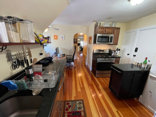 Building Photo - 21 Chandler St