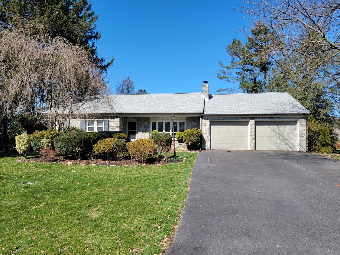 Foto principal - 2307 Mayfair Dr