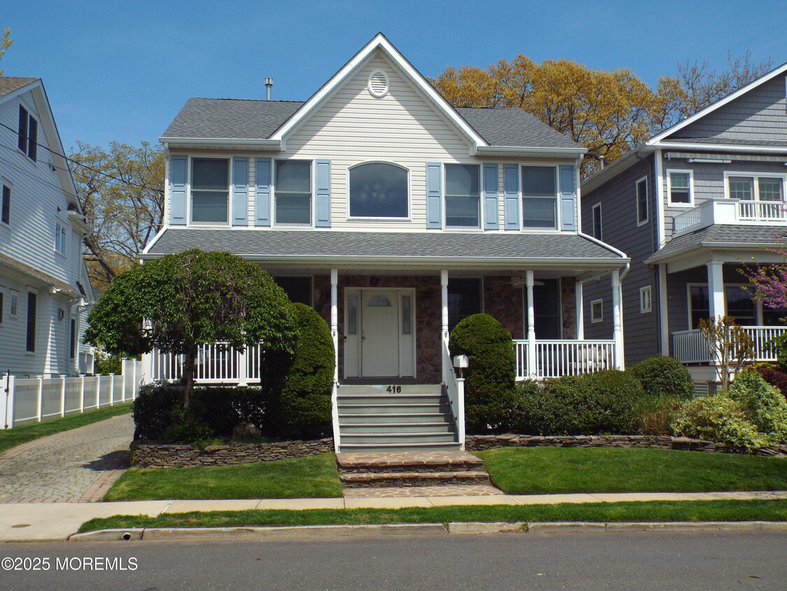 Primary Photo - 416 Monmouth Ave