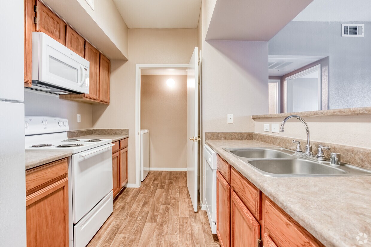 Pinehurst Condominiums Apartments in Las Vegas, NV