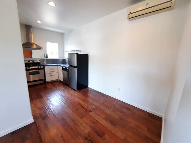 Foto del edificio - 2516 Kent St