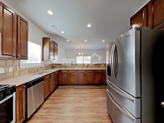 Building Photo - 5954 Coopers Hawk Trail