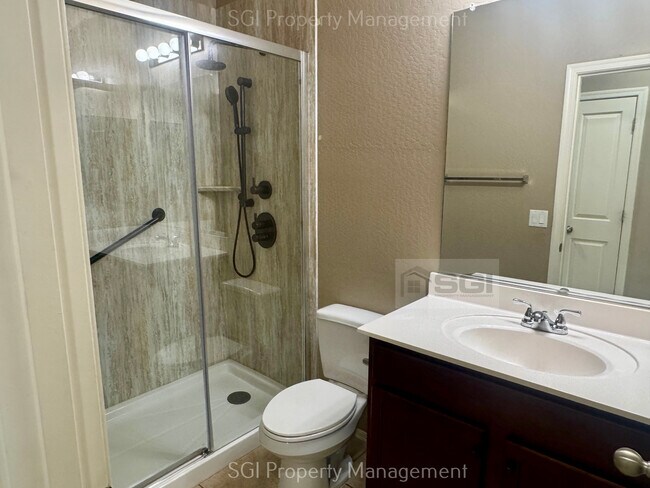 Foto del edificio - 631 W Kerry Ln