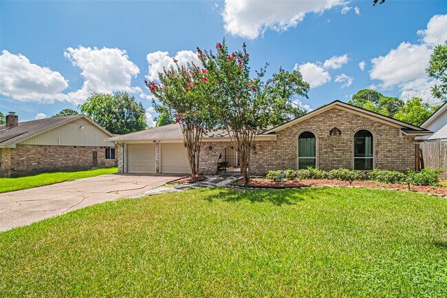 Foto del edificio - 5611 Winding Way Dr