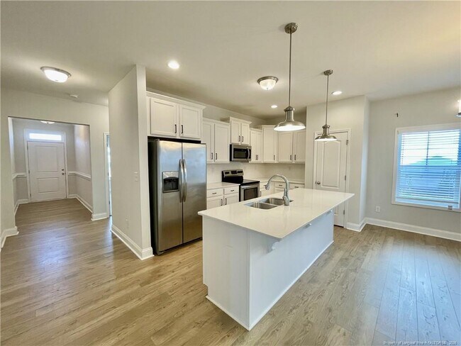 Foto del edificio - 279 Cromwell Ct