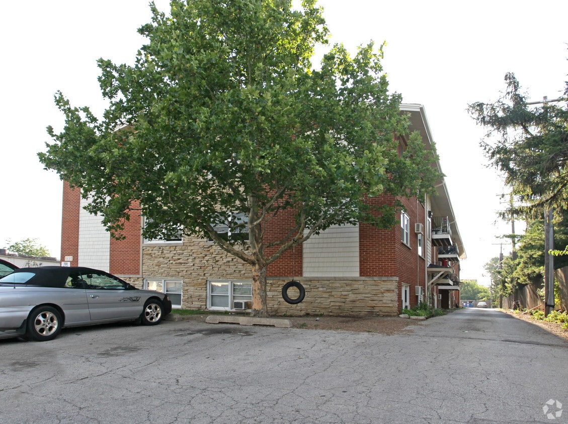 Building Photo - 285 N Richmond Ave