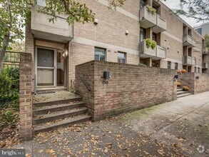 Building Photo - 1265 Delaware Ave SW
