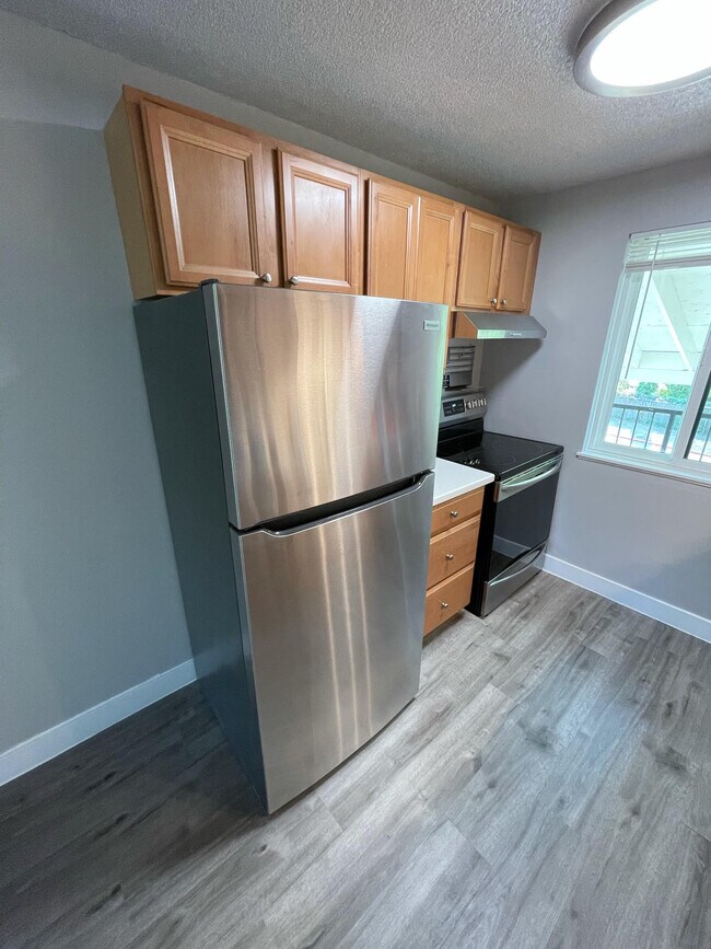 Left Side of Kitchen - 14095 SW Walker Rd