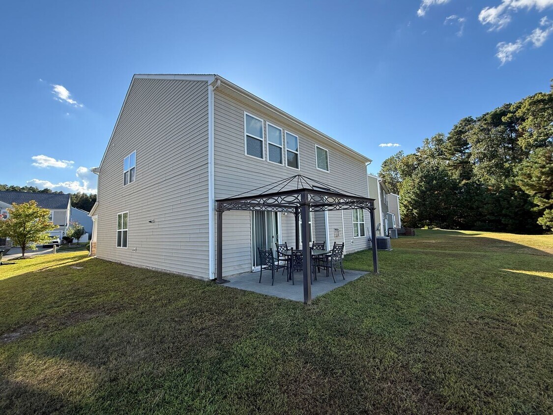 Foto del edificio - Magnificent 5 Bedroom, 3 Bath 2-story home in DURHAM!! ***HOLIDAY MOVE-IN SPECIAL!!***