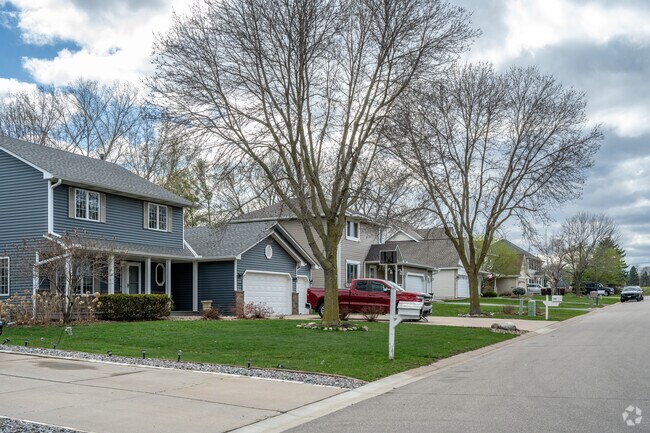 Rows of modern craftsman-style homes are a common sight in Maplewood.