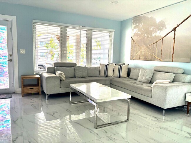 Foto del edificio - 5770 NE 18th Ave