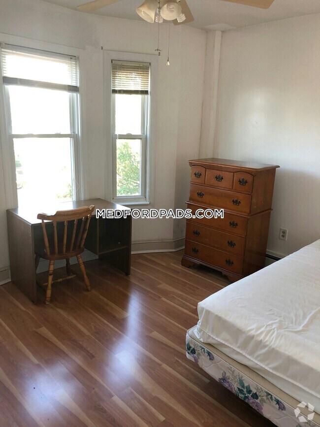 Medford Hillside Apartments for Rent with a Swimming Pool Medford, MA 1 Rentals