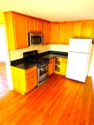 Building Photo - 99 Rice St