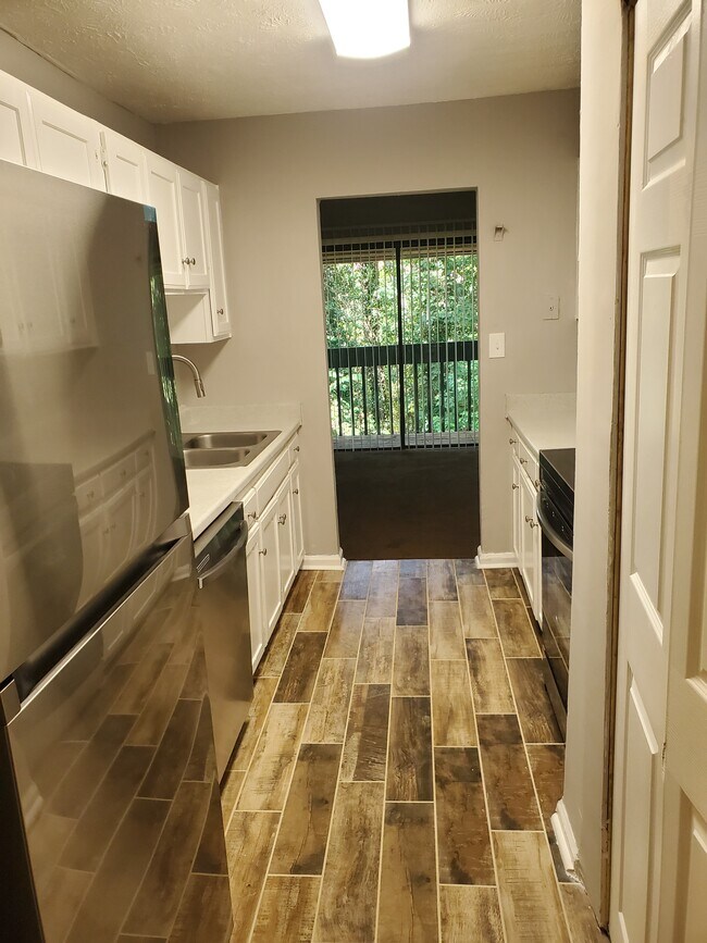 Foto del edificio - 3575 Oakvale Rd