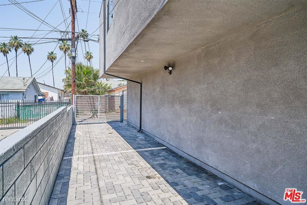 3 br, 3 bath Townhome - 965 S Lorena St - Townhome Rentals in Los ...